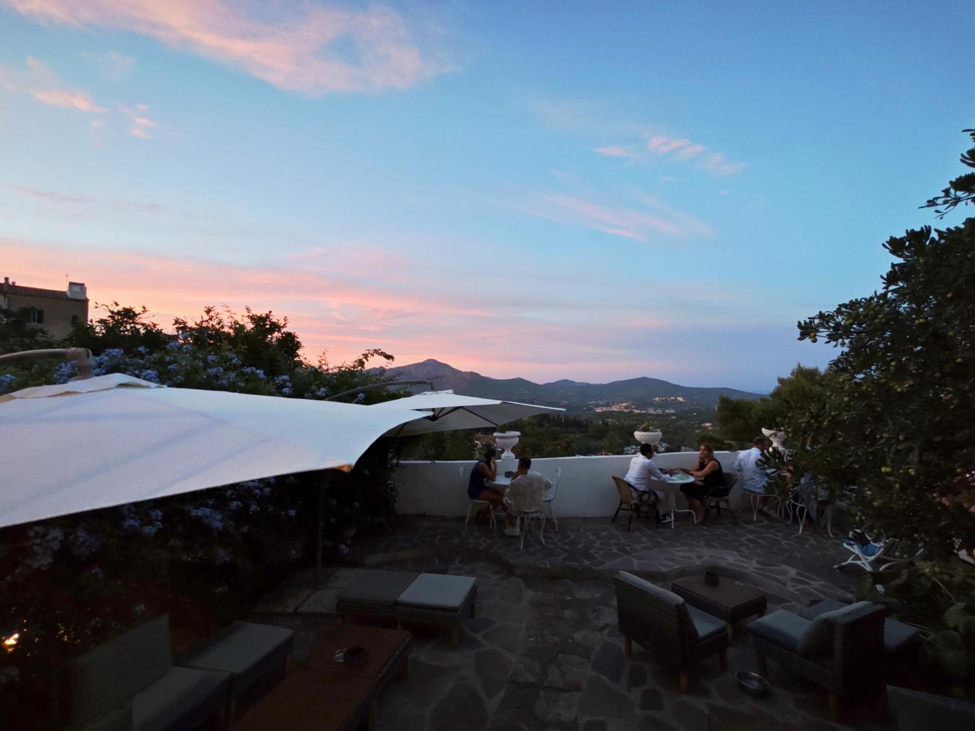 Hotel Golfo Azzurro Capoliveri  Bagian luar foto